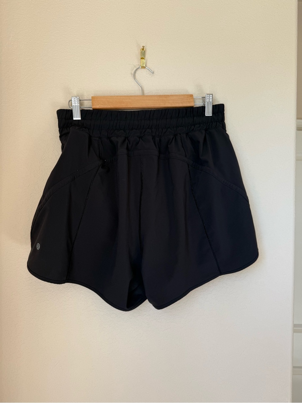 Lululemon Track That High-Rise Lined Short 5" Black Size 12 - Picture 2 of 6